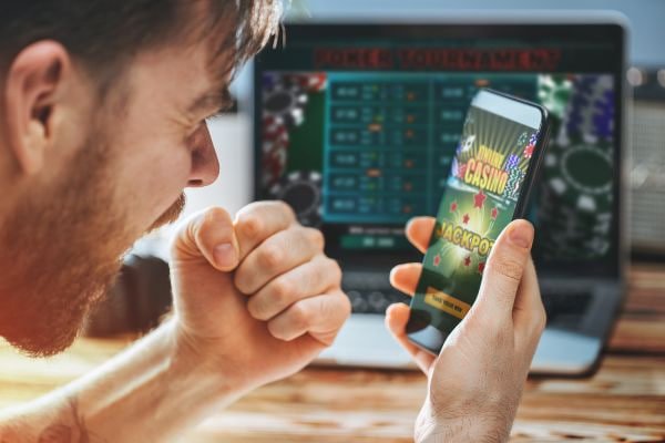 Bàn baccarat live dealer tại casino trực tuyến mb6653 Việt Nam